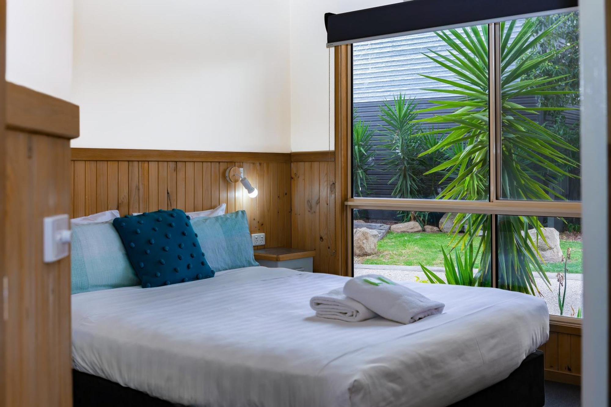 Big4 Albury Tourist Park Hotel Exterior photo